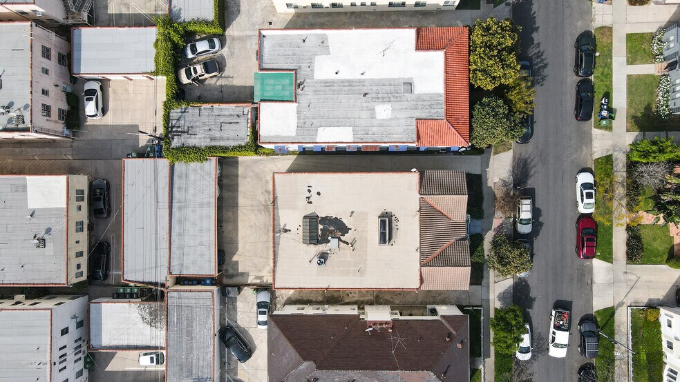 More Photos Of 327 N Ogden Dr, Los Angeles Apartments For Sale