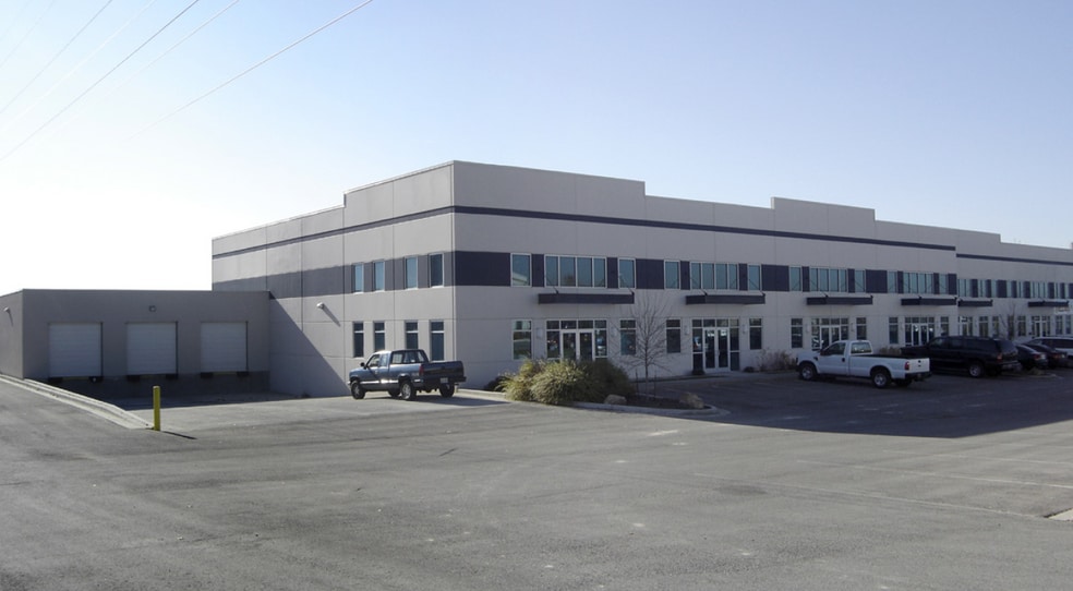 More Photos Of 865 W 450 N, Kaysville Light Manufacturing For Lease