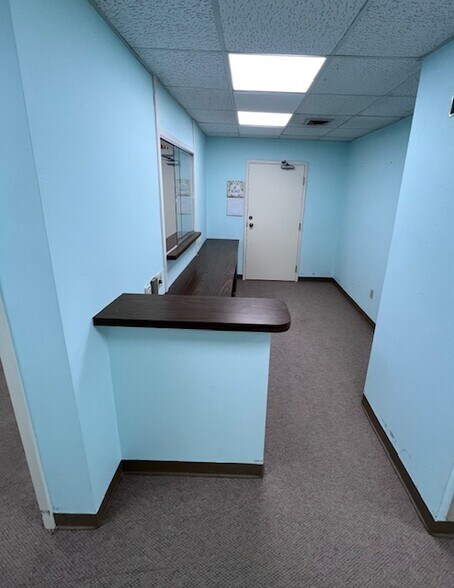 More Photos Of 130 County Rd, Ipswich Office For Sale