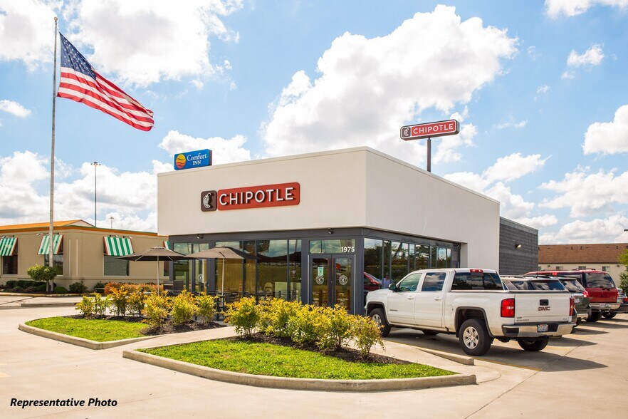 More Photos Of 902 Scott Dr, Piqua General Retail For Sale