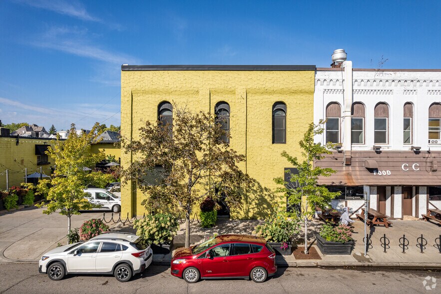 More Photos Of 2604 S Lyndale Ave, Minneapolis Office For Lease
