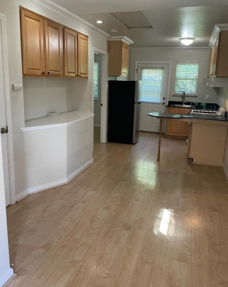 More Photos Of 101 Elliott St, Winters Apartments For Sale