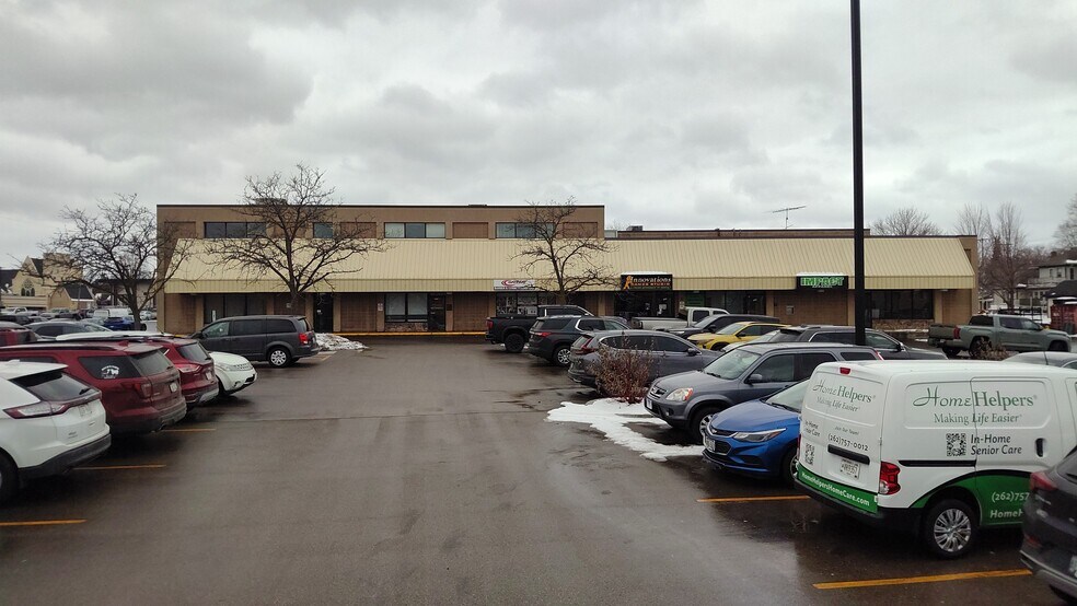 More Photos Of 441 Milwaukee Ave, Burlington Freestanding For Sale