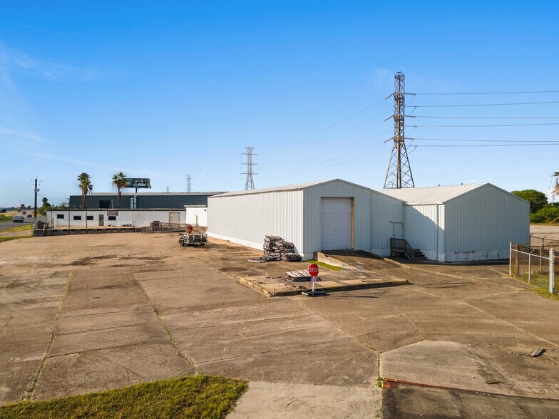 More Photos Of 8602 Broadway St, Galveston Warehouse For Sale
