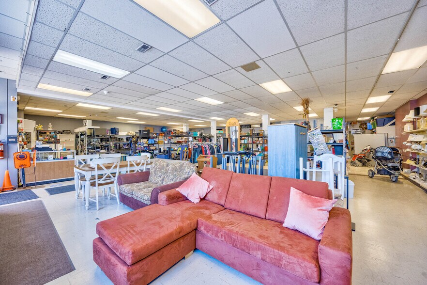 More Photos Of 312-330 Saint-Jacques Rue, L'assomption Flex For Sale