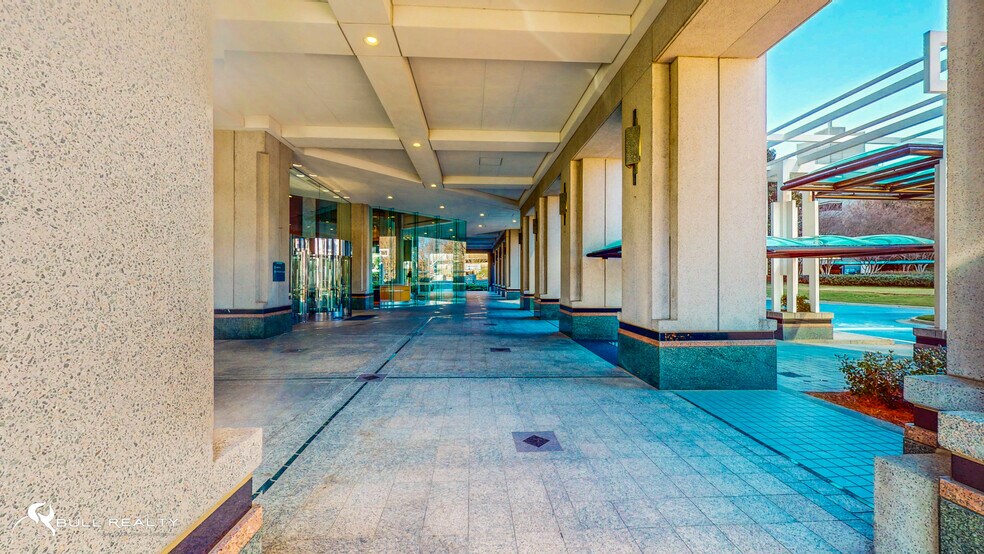 More Photos Of 6 Concourse Pky, Atlanta Office For Lease