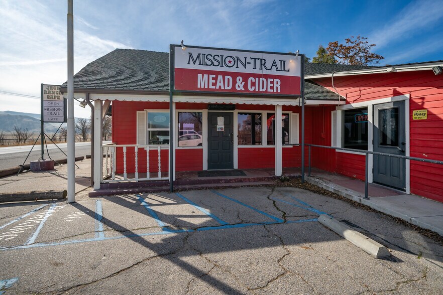 More Photos Of 19215 CA-46 East, Shandon General Retail For Sale