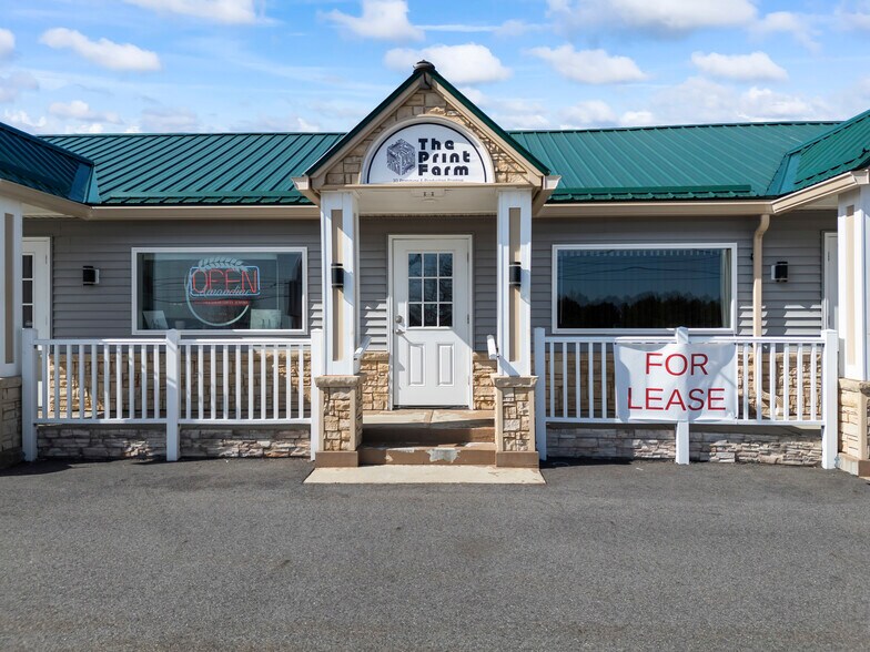 More Photos Of 357 W Main St, Searsport Freestanding For Sale