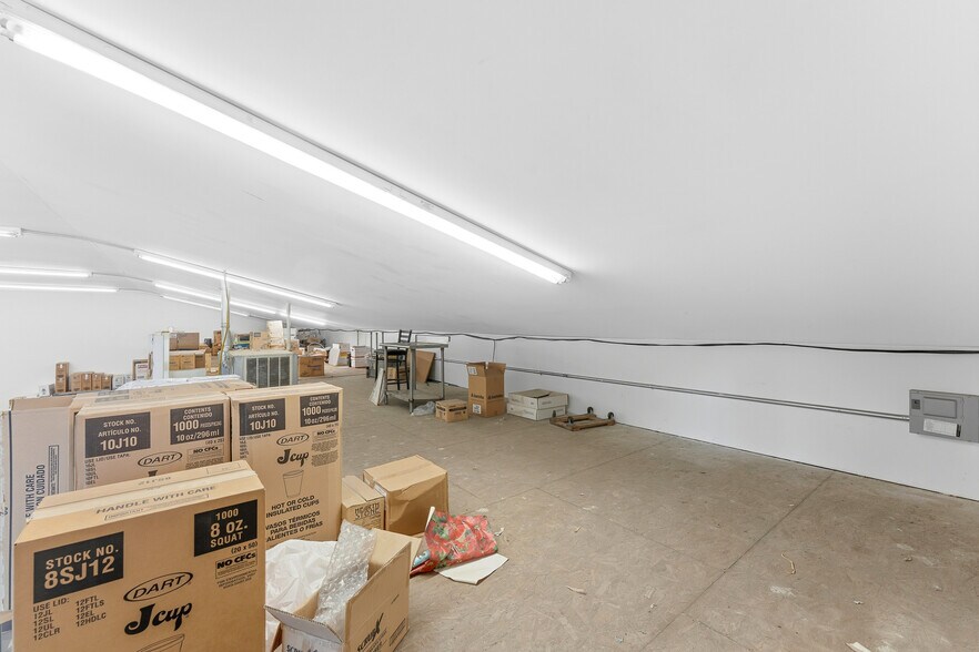 More Photos Of 949 Canyon Rd, Morgantown Flex For Lease
