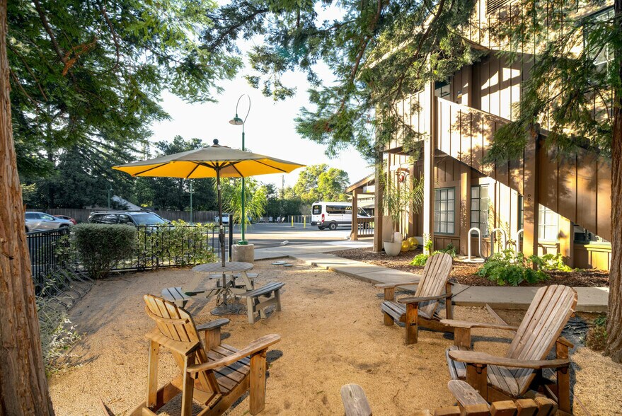 Primary Photo Of 1272 Hayes St, Napa Medical For Lease