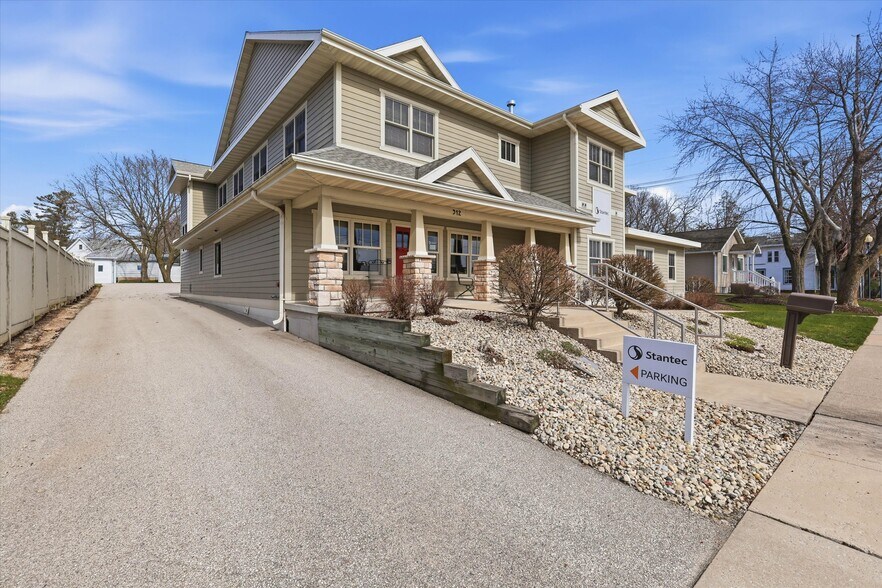 More Photos Of 312 N 5th Ave, Sturgeon Bay Office For Sale