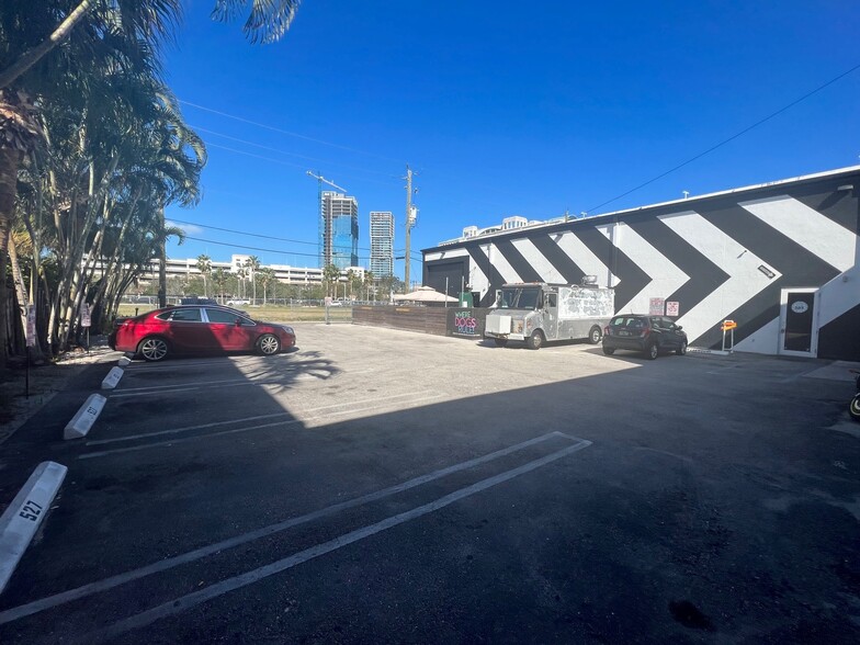 More Photos Of 525 Clematis St, West Palm Beach Office For Lease