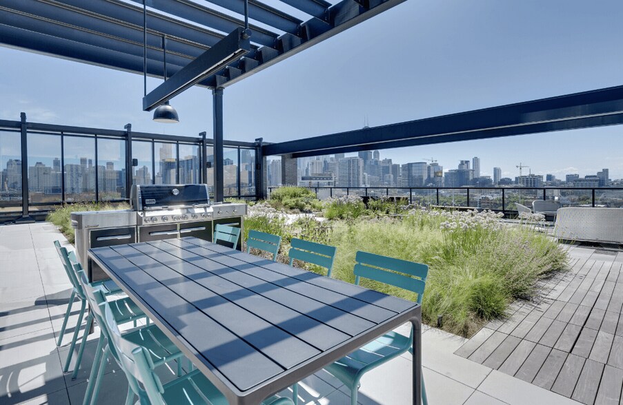 More Photos Of 730 N Milwaukee Ave, Chicago Apartments For Lease