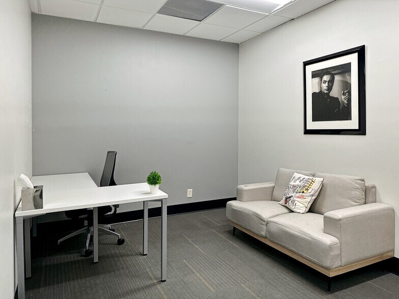 More Photos Of 35 Parkwood Dr, Hopkinton Coworking Space