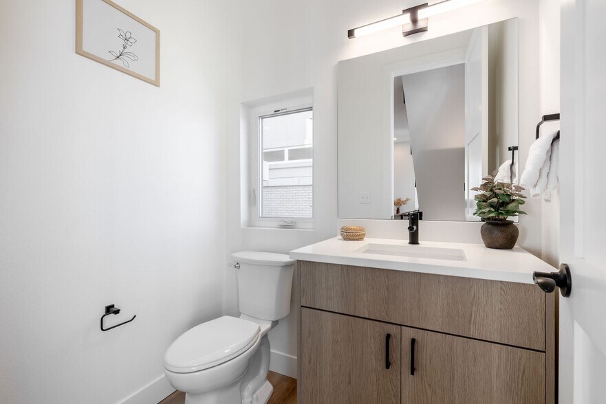 More Photos Of 2900 W Parkside Pl, Denver Apartments For Sale