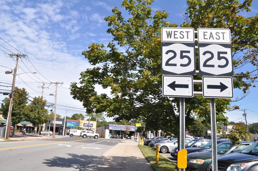 More Photos Of 22 Lawrence Ave, Smithtown Office For Lease