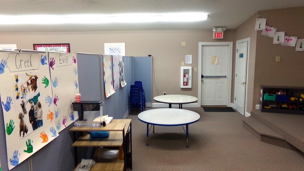 More Photos Of 2185 Highway 127 S, Owenton Office For Sale