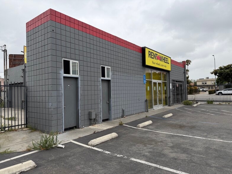 Primary Photo Of 6600 Crenshaw Blvd, Los Angeles Freestanding For Sale