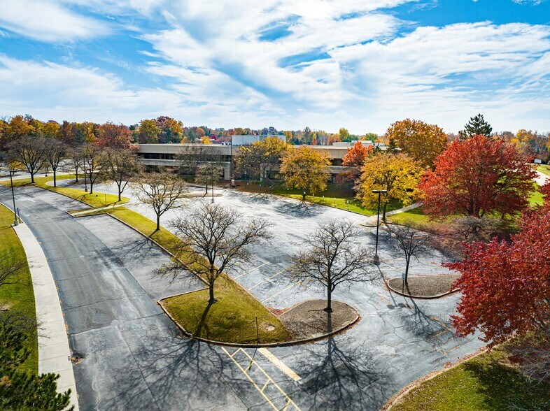 More Photos Of 15883 W Sprague Rd, Strongsville Office For Sale