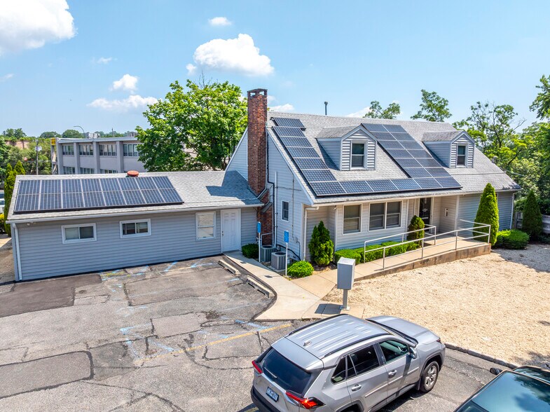 More Photos Of , Roslyn Heights Office For Sale