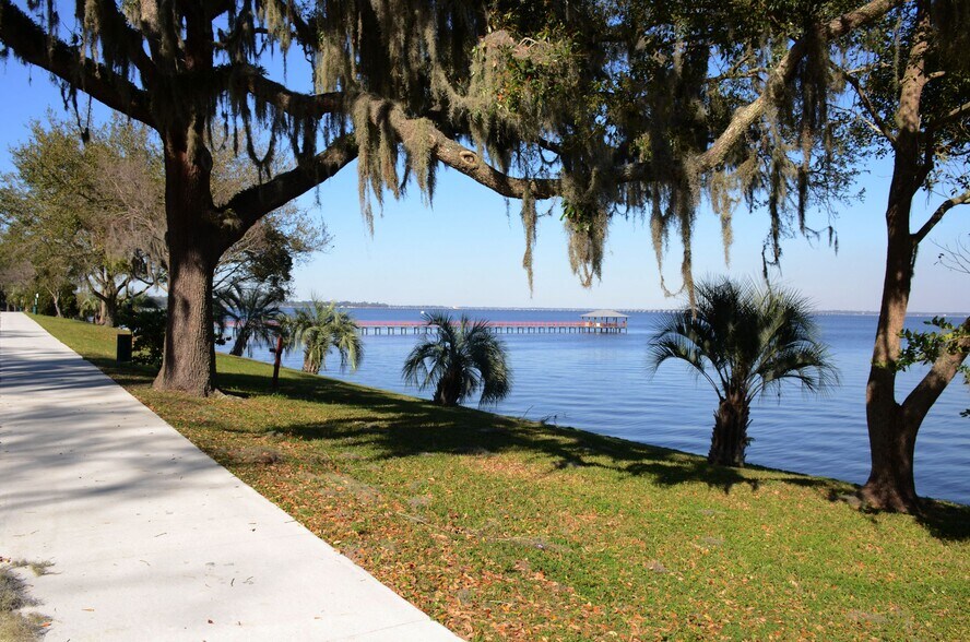 More Photos Of 1217 Park Ave, Orange Park Apartments For Sale