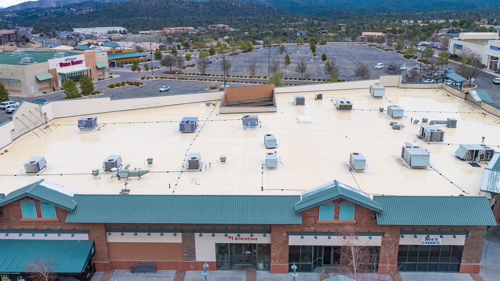 More Photos Of 3250 Gateway Blvd, Prescott Unknown For Lease