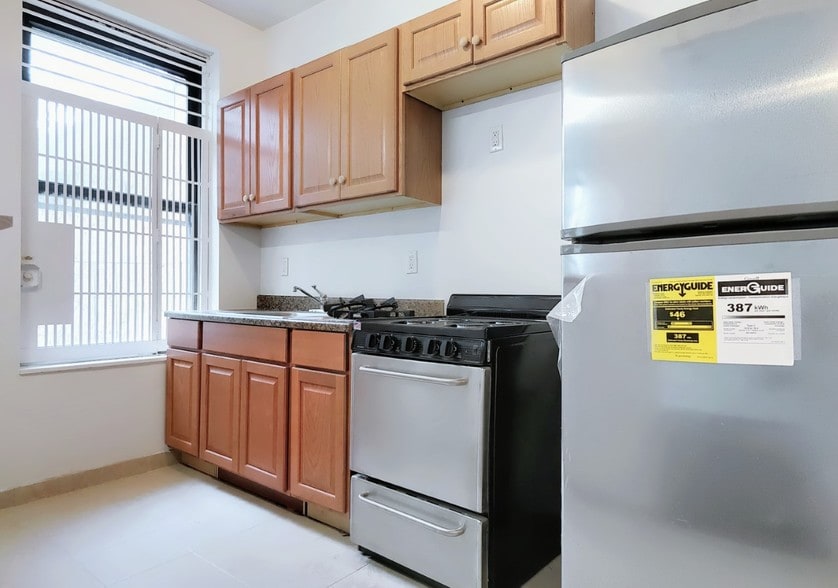 More Photos Of 240 E 9th St, New York Apartments For Sale