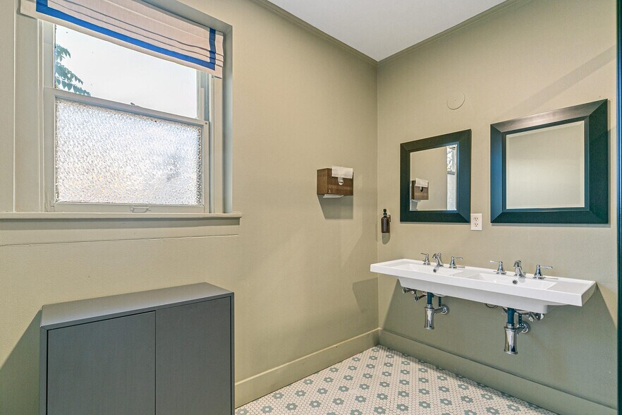 More Photos Of 1557 Ogden St, Denver Office Residential For Sale