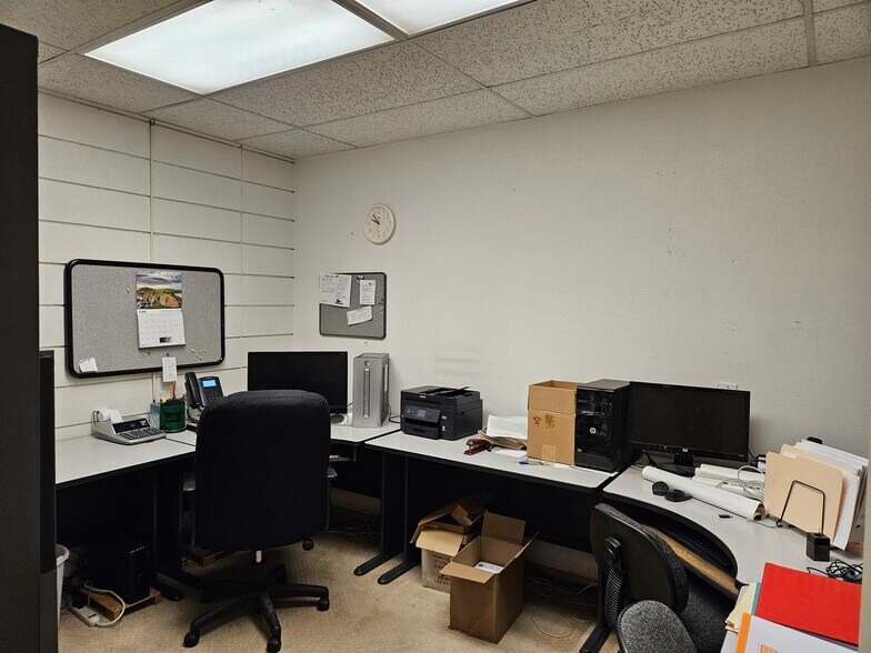 More Photos Of 345 W 18th St, Merced Storefront For Sale