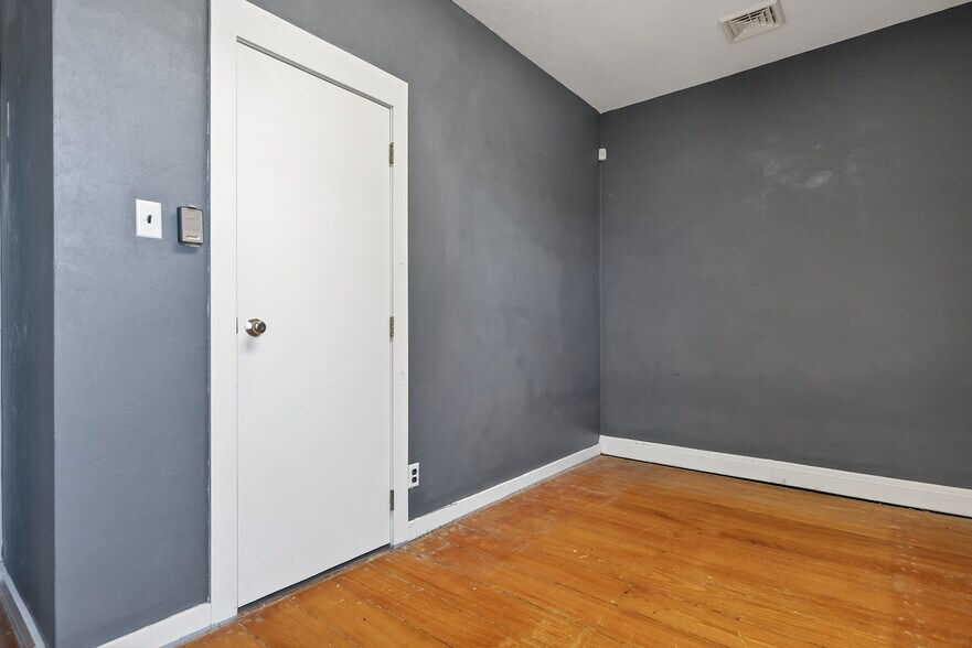 More Photos Of 1441 Saint Marys Ave, Sidney Office For Sale