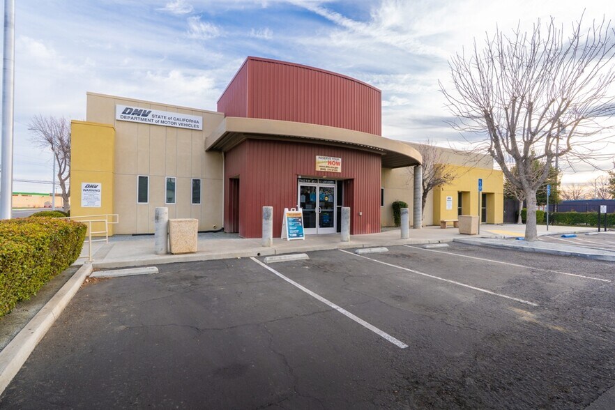 Primary Photo Of 406 E Elm Ave, Coalinga Office For Sale
