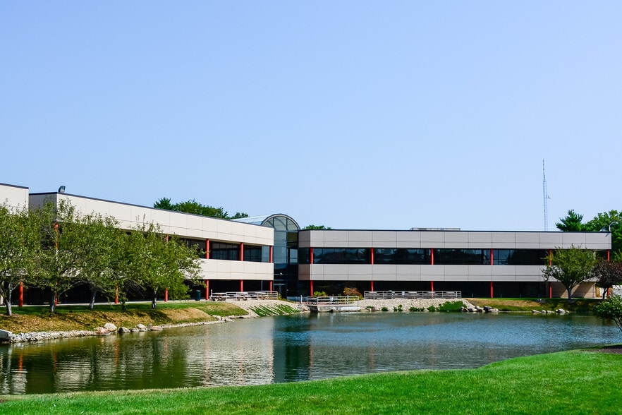 More Photos Of 3451 Hammond Ave, Waterloo Telecom Hotel Data Hosting For Sale