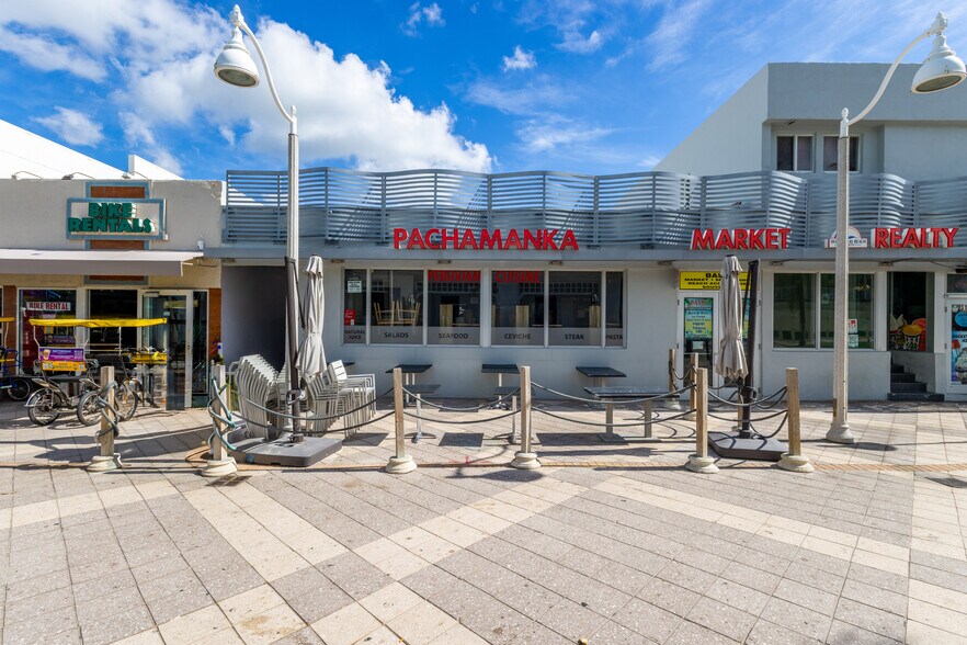 Primary Photo Of 309-321 Johnson St, Hollywood Restaurant For Lease