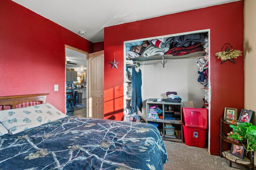 More Photos Of N4183 4th Ave, Hancock Bar For Sale