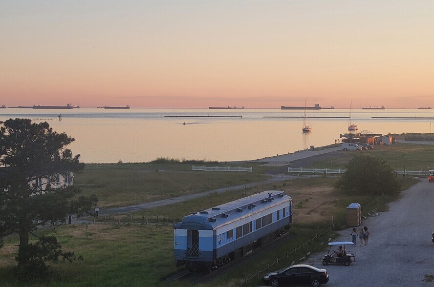 More Photos Of 300 Mason Ave, Cape Charles Apartments For Sale