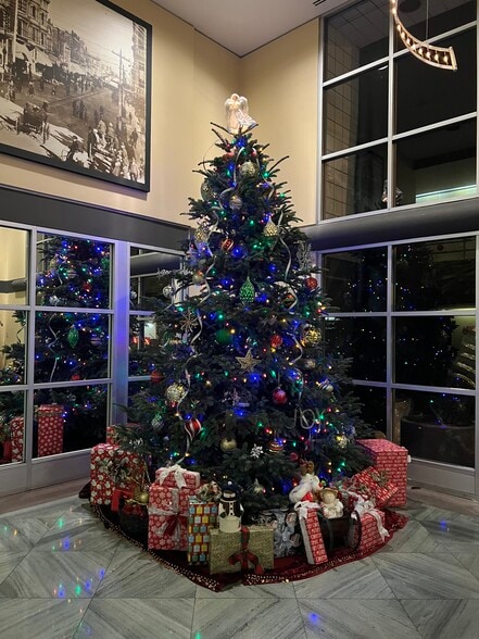 More Photos Of 215 N Marengo Ave, Pasadena Office For Sale