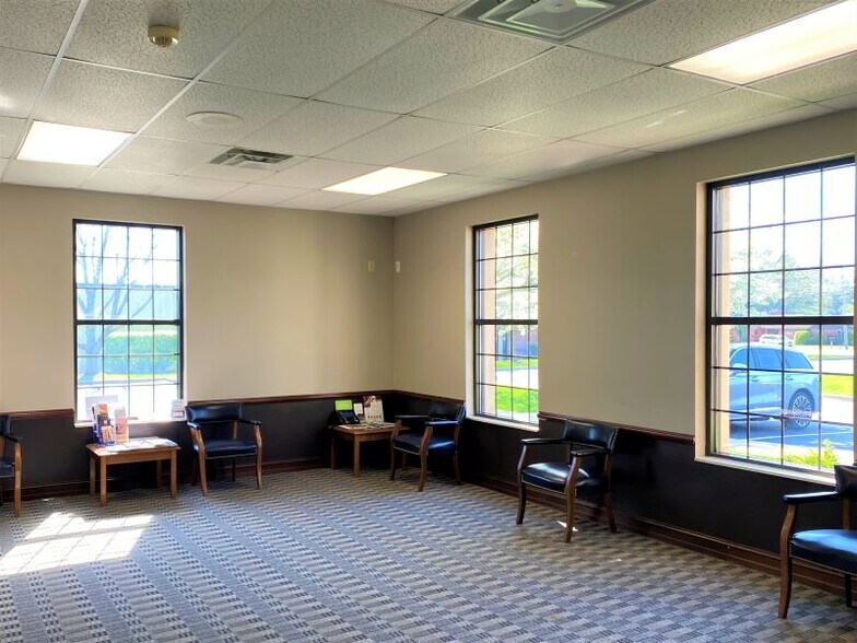 More Photos Of 1475-1495 W Main St, Tipp City Medical For Lease