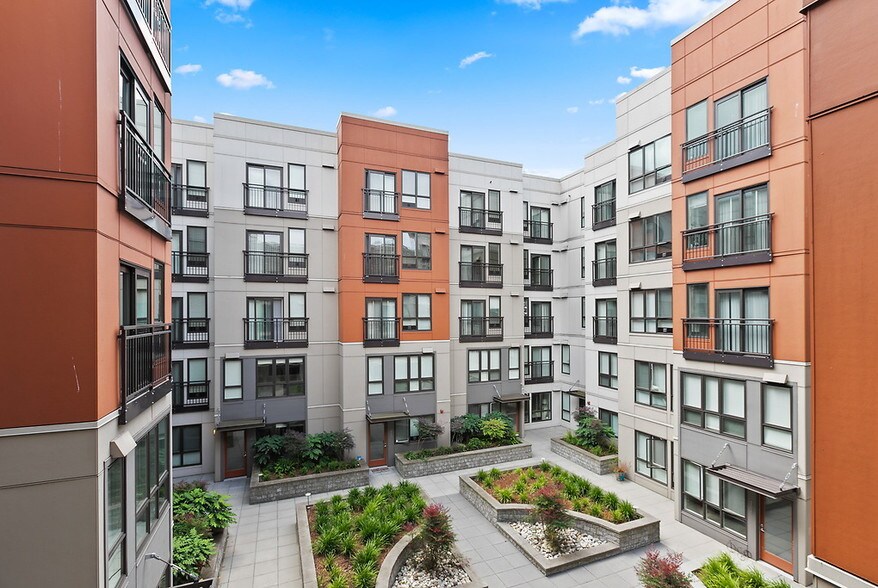 More Photos Of 523 Broadway E, Seattle Apartments For Lease