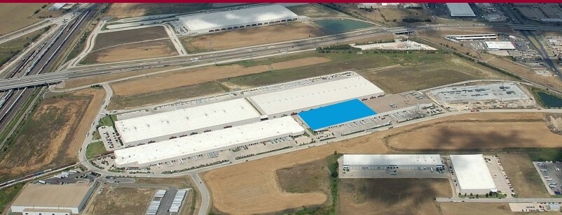 More Photos Of 401-441 Railhead Rd, Fort Worth Distribution For Lease