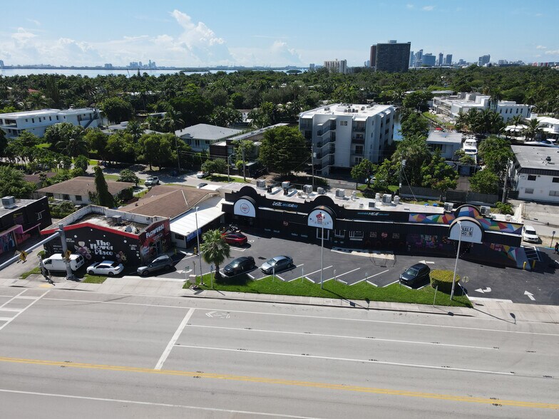 More Photos Of 860 NE 79th St, Miami Storefront For Sale