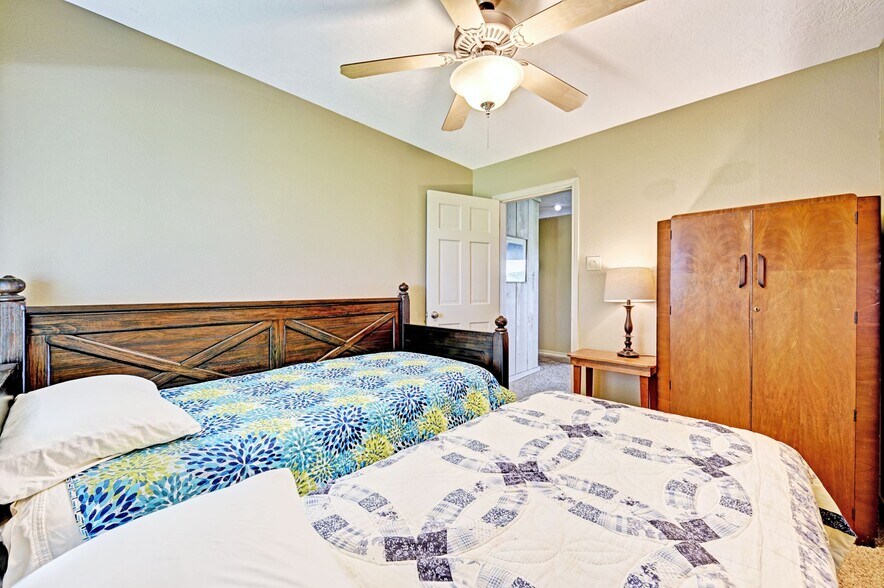 More Photos Of 2575 Old Mill Creek Rd, Brenham Specialty For Sale