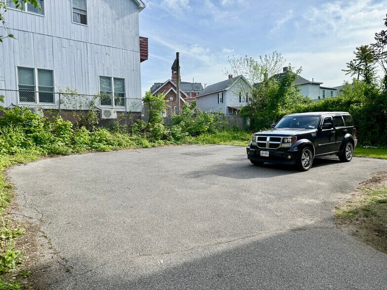 More Photos Of 17 Prince St, Kingston Apartments For Sale