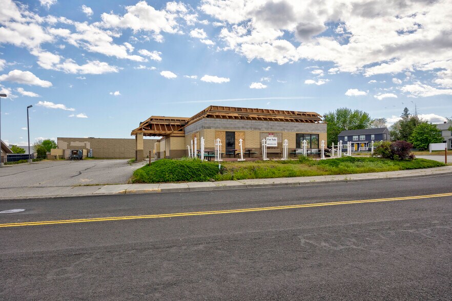 More Photos Of 325 Torbett St, Richland General Retail For Lease