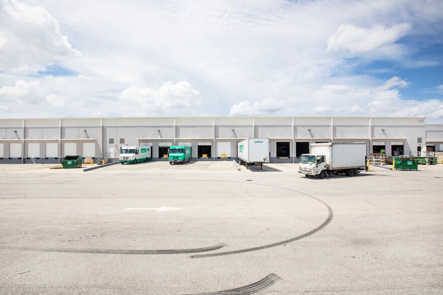 More Photos Of 563 N Cleary Rd, West Palm Beach Unknown For Lease
