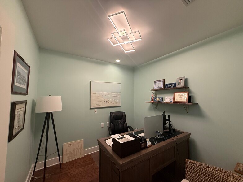 More Photos Of 100-126 Island Professional Park, Saint Simons Island Office For Sale