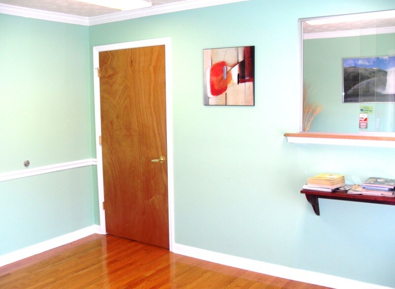 More Photos Of 2227 Idlewood Rd, Tucker Medical For Lease