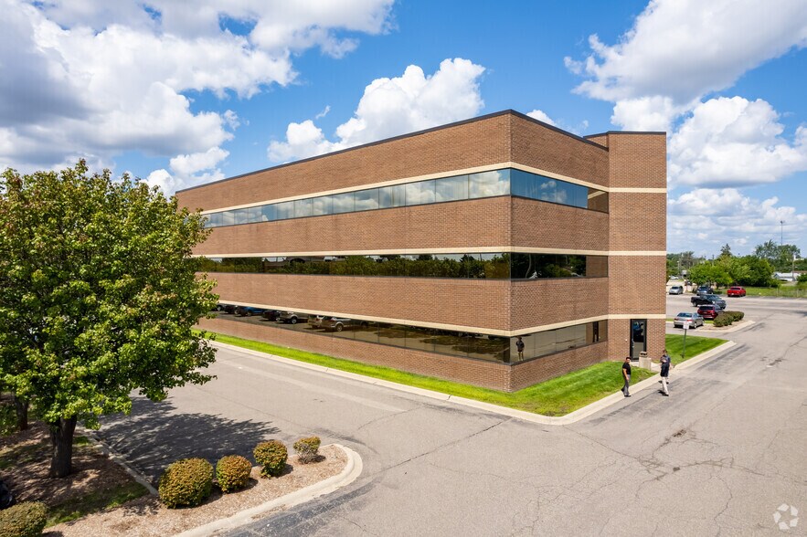 More Photos Of 38600 Van Dyke Ave, Sterling Heights Coworking Space