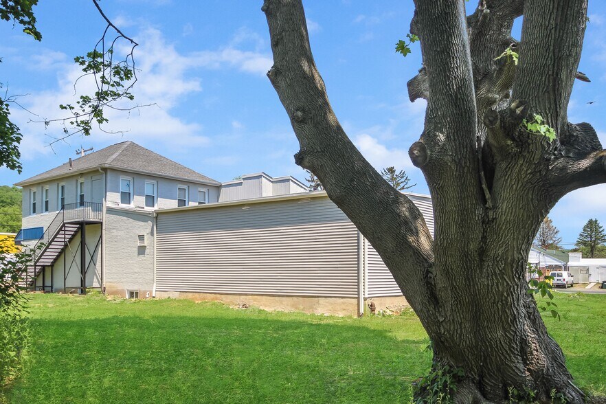 More Photos Of 2477 State Route 57, Stewartsville Storefront Retail Residential For Lease