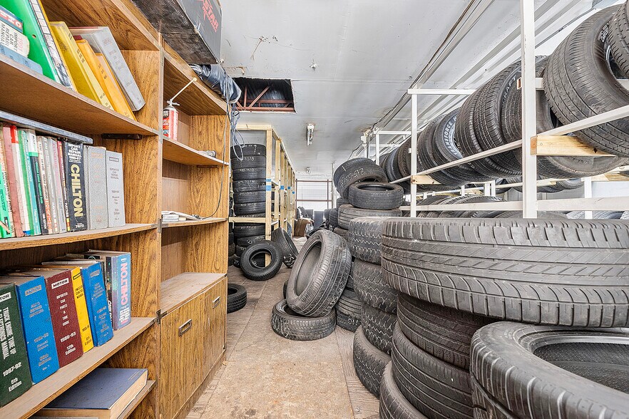 More Photos Of 3593 S Military Trl, Lake Worth Auto Repair For Sale