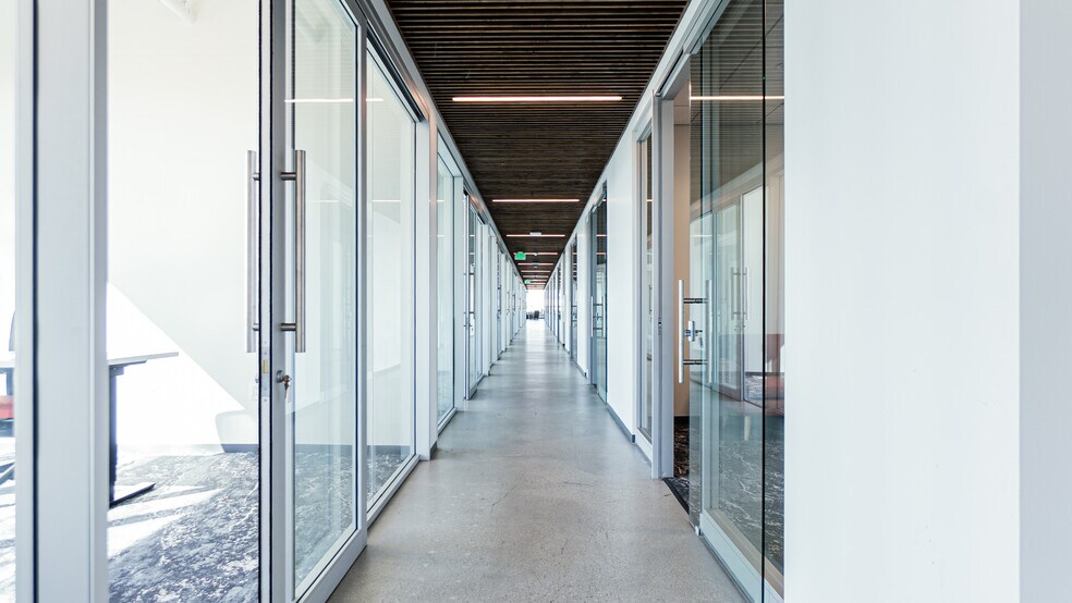 More Photos Of 1888 Rosecrans Ave, Manhattan Beach Office For Lease